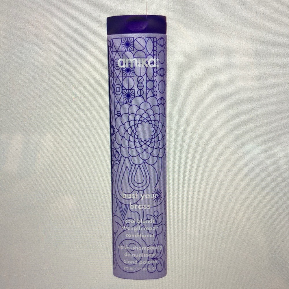 Amika Bust Your Brass Cool Blonde Conditioner - Purple
